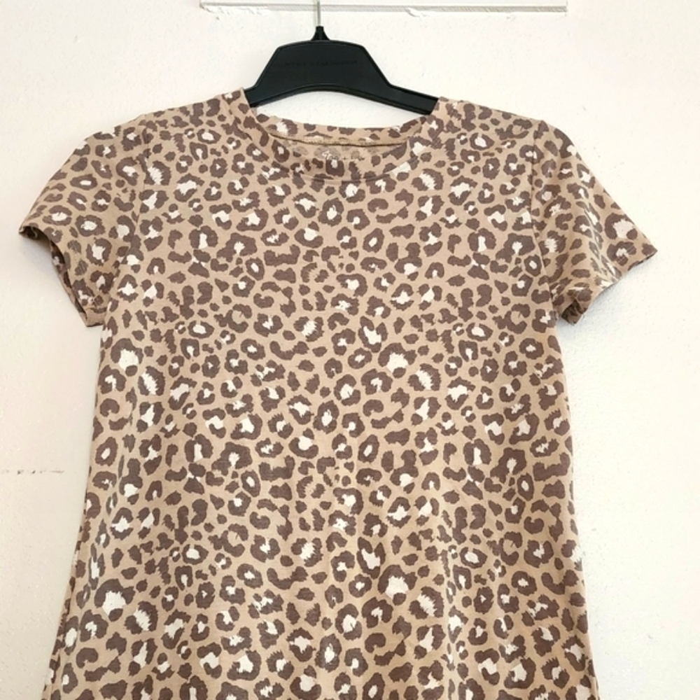 -> Zoe + Liv Size Small T-Shirt